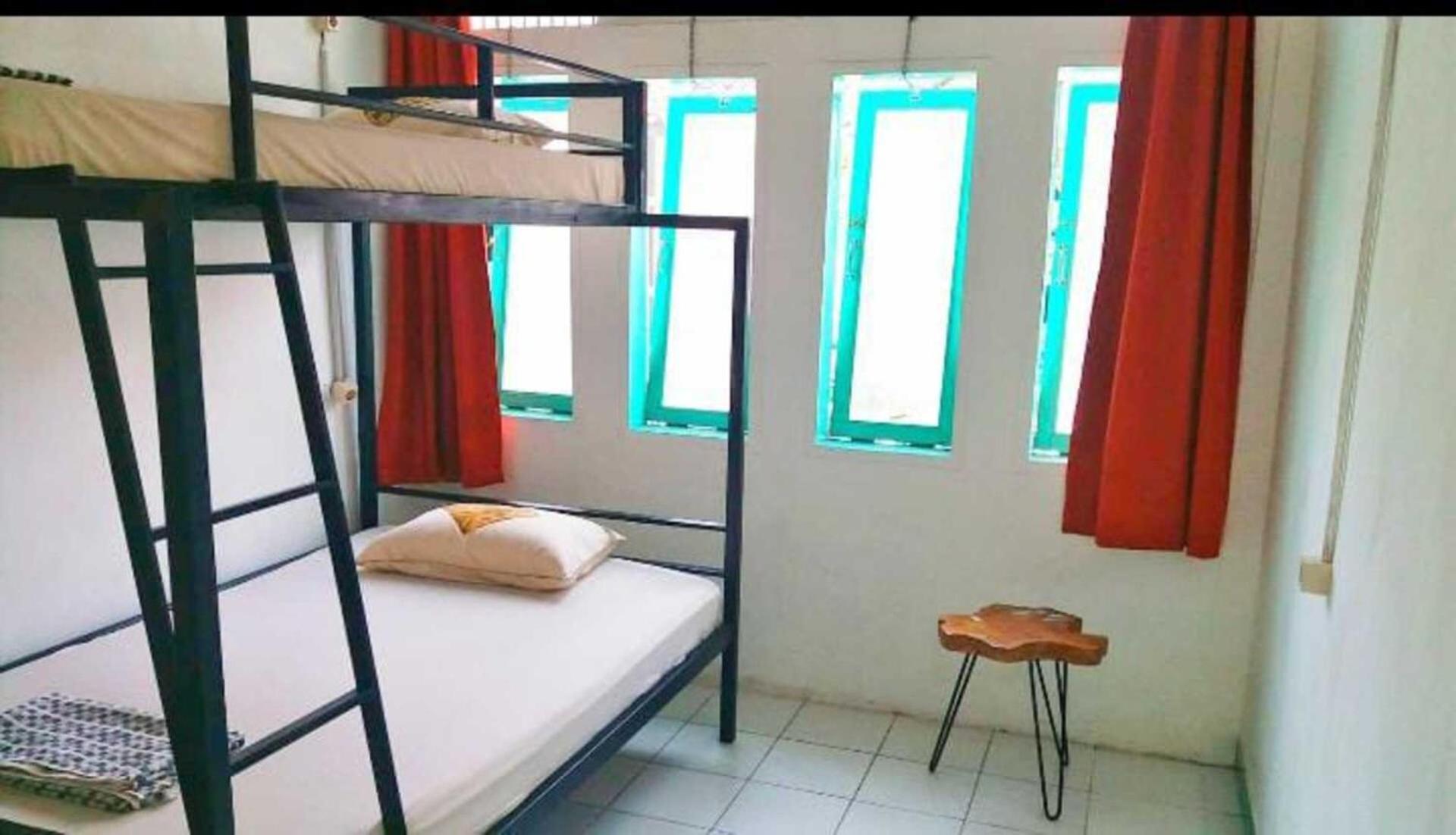 Hostel Laura'S Backpacker 523 Yogyakarta Exteriér fotografie