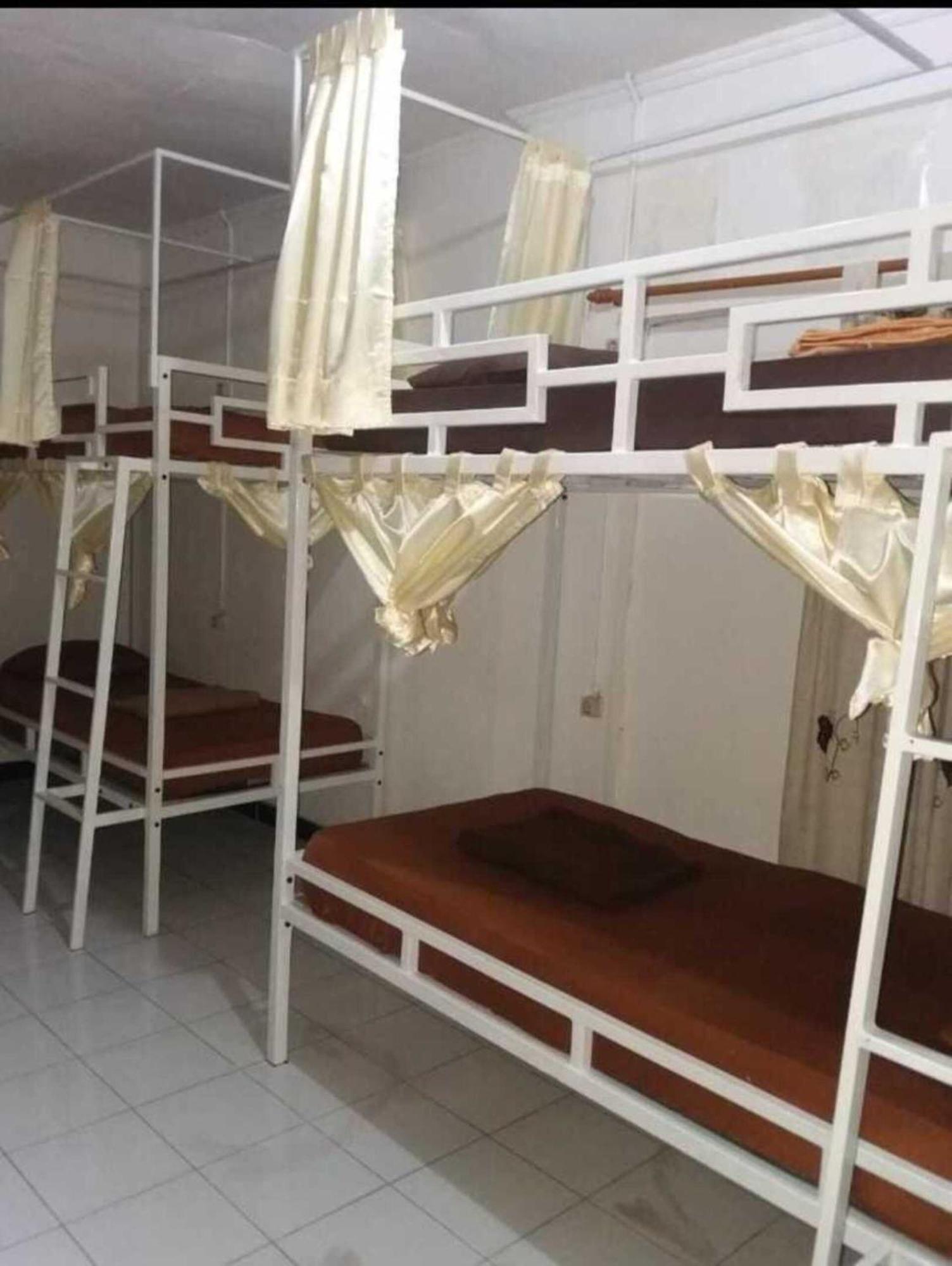 Hostel Laura'S Backpacker 523 Yogyakarta Exteriér fotografie