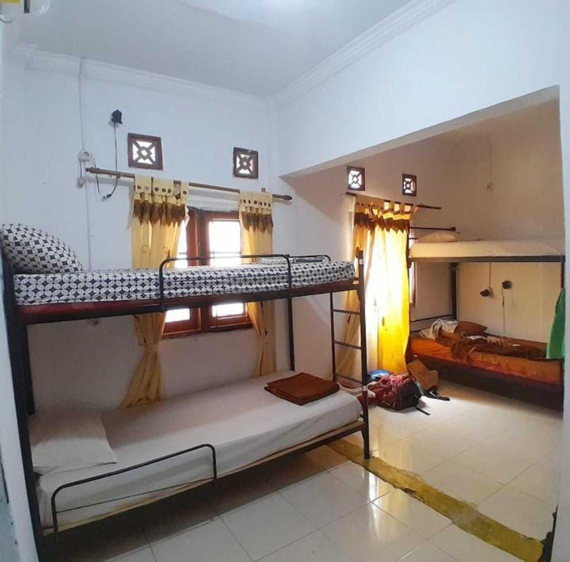 Hostel Laura'S Backpacker 523 Yogyakarta Exteriér fotografie